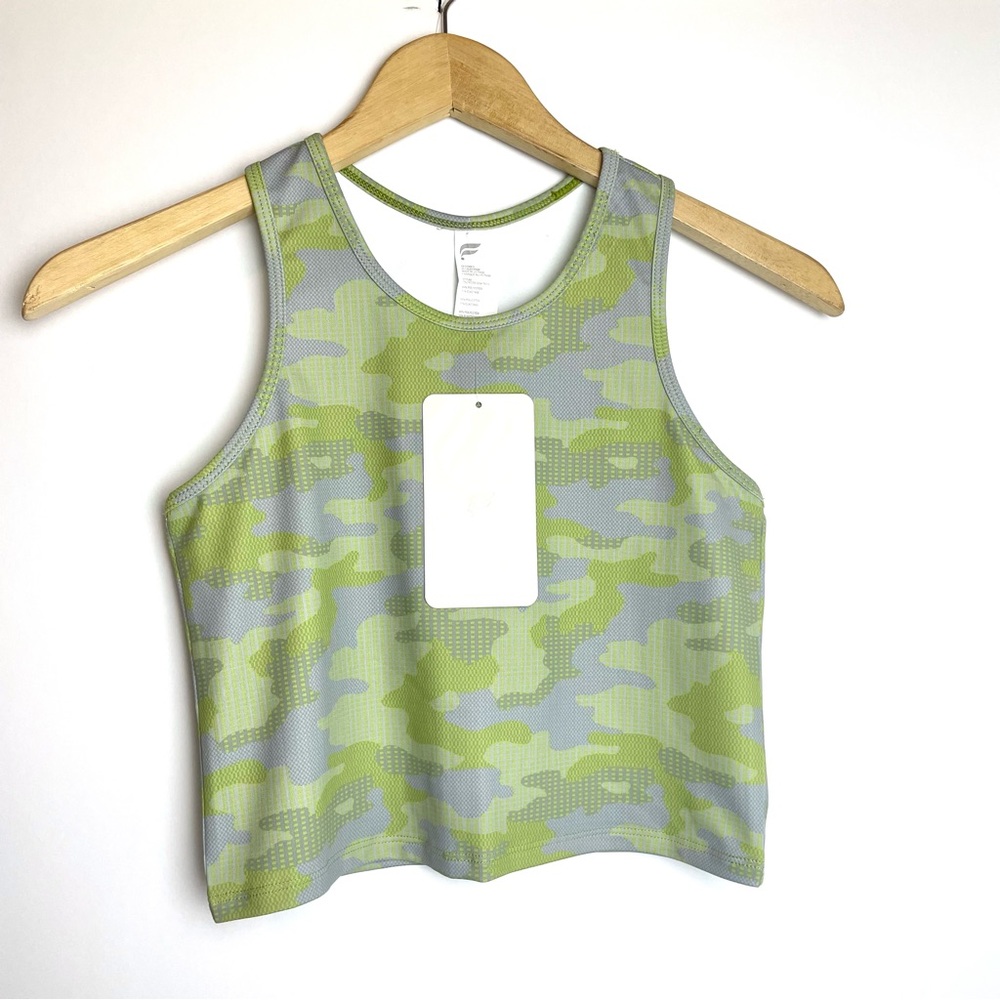 Fabletics Girls Ultra Light Workout Crop Top, Racerback Camo 14/16